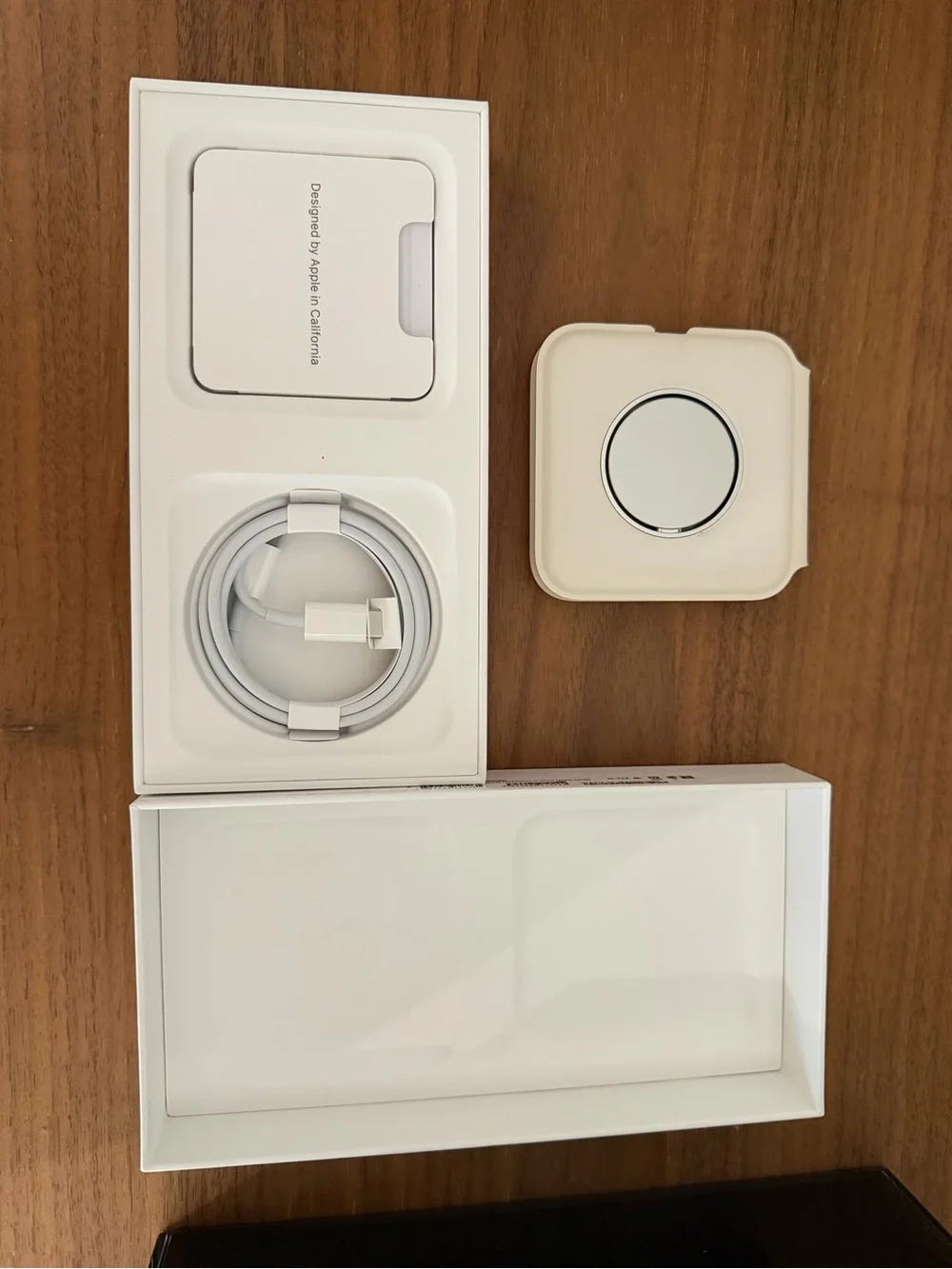 Apple MagSafe Duo Charger - White